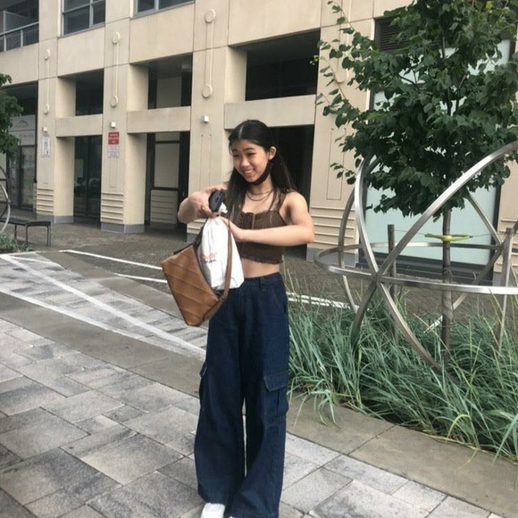 Meet your Posher, Bridgette - Picture 7 of 7